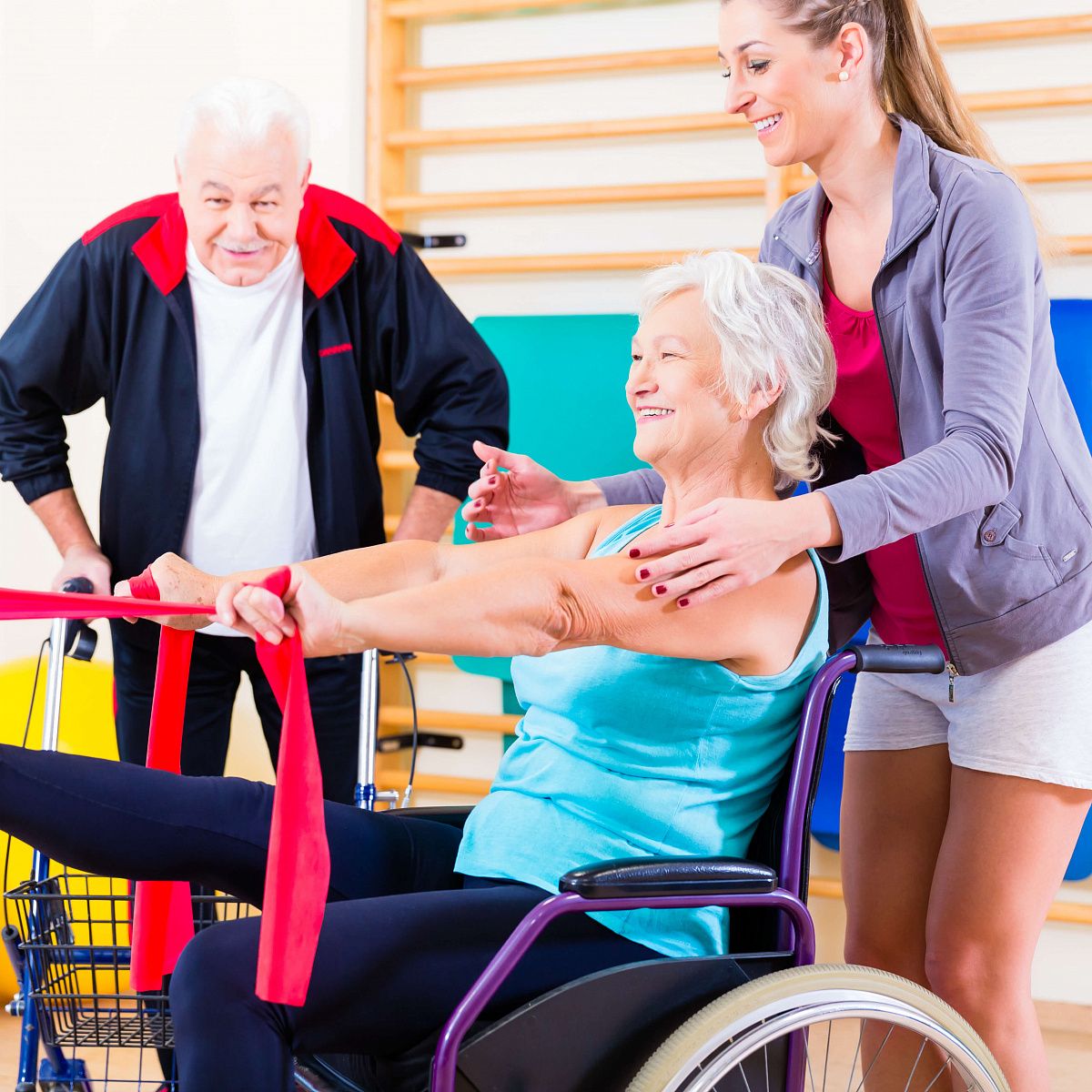 Оздоровление пенсионеров. Реабилитация пожилых. Физкультура для пожилых. ЛФК для пожилых. Пожилые люди и инвалиды.